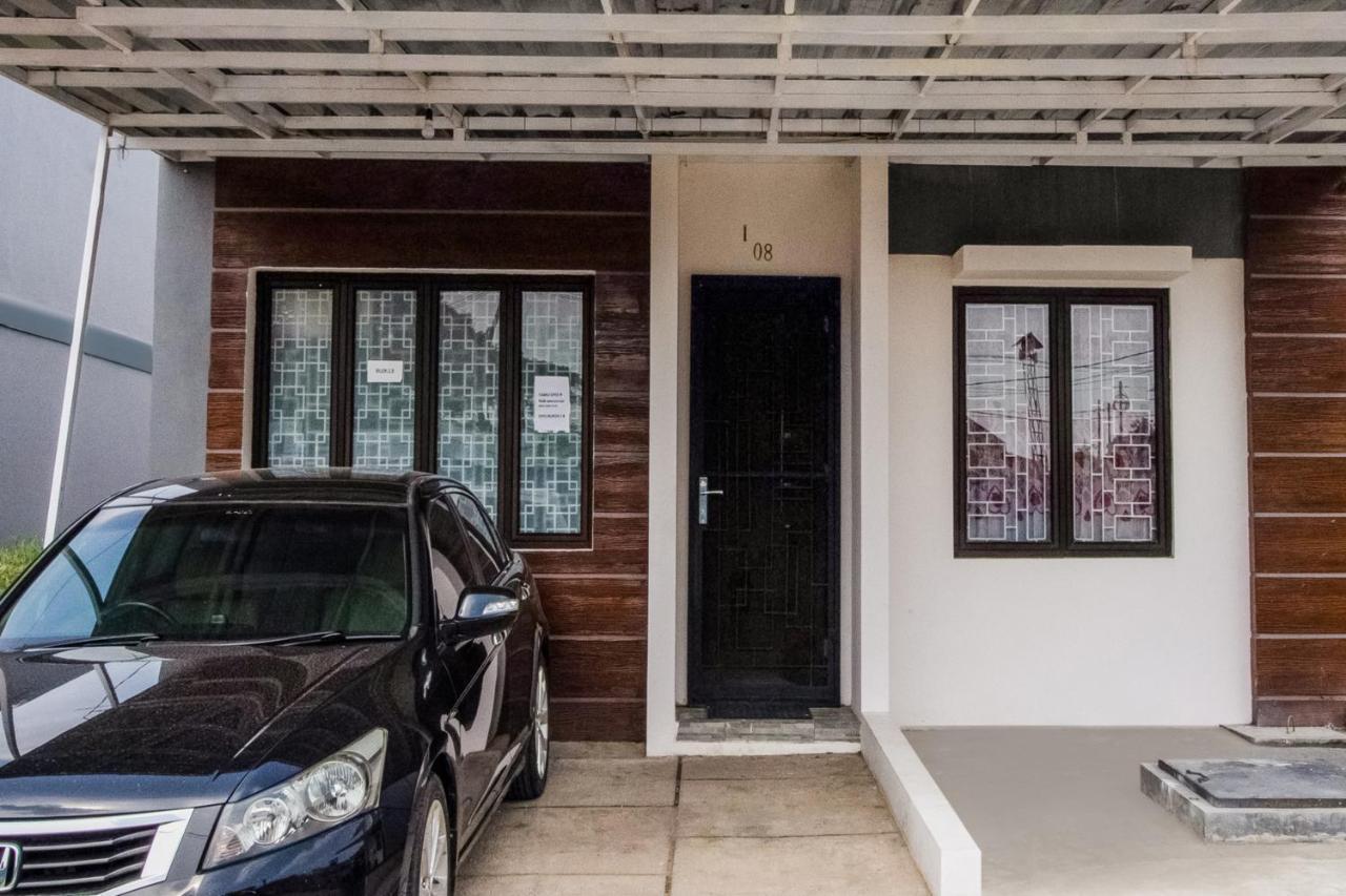 فندق Oyo 3256 Rukost I8 كراوانغ المظهر الخارجي الصورة