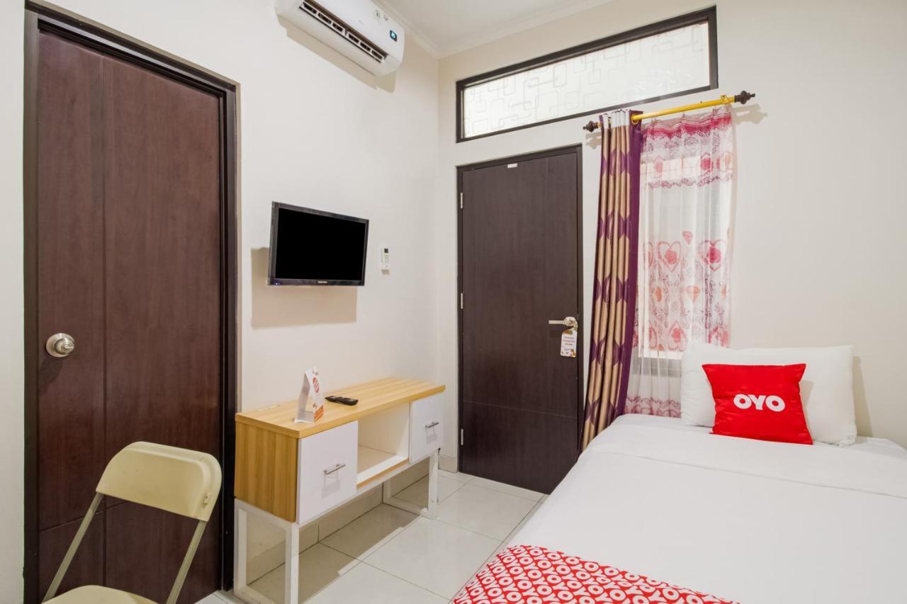 فندق Oyo 3256 Rukost I8 كراوانغ المظهر الخارجي الصورة